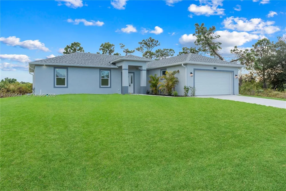 3117 W 64th W Lehigh Acres, FL 33971