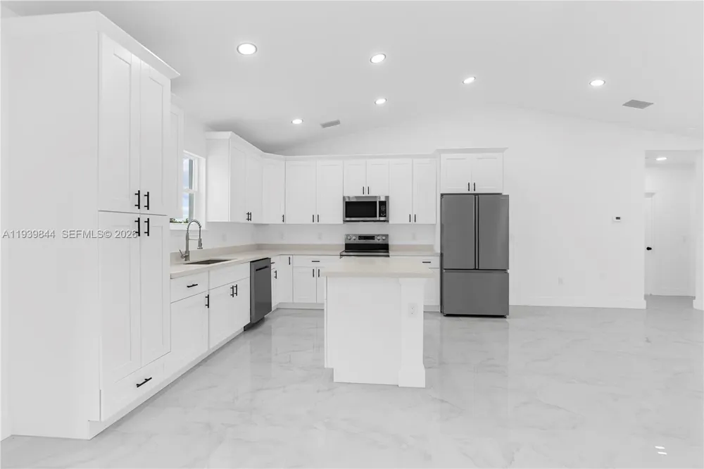 3117 W 64th W Lehigh Acres, FL 33971