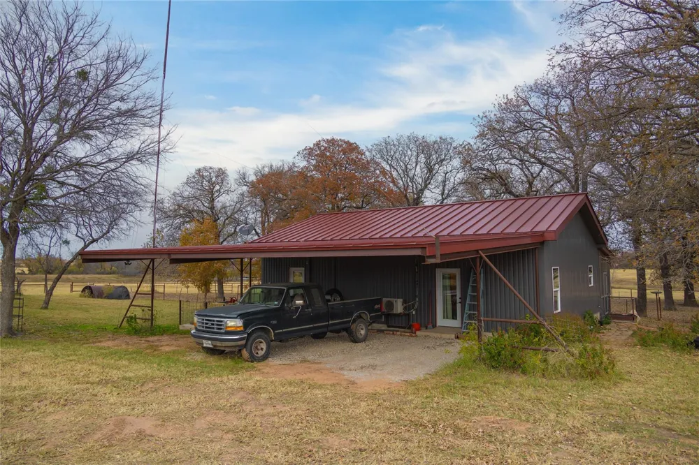 355 County Road 144 Comanche, TX 76442