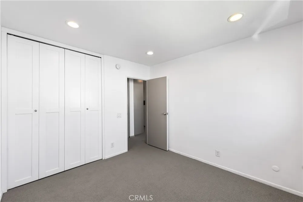 7135 Coldwater Canyon Avenue #16 North Hollywood, CA 91605