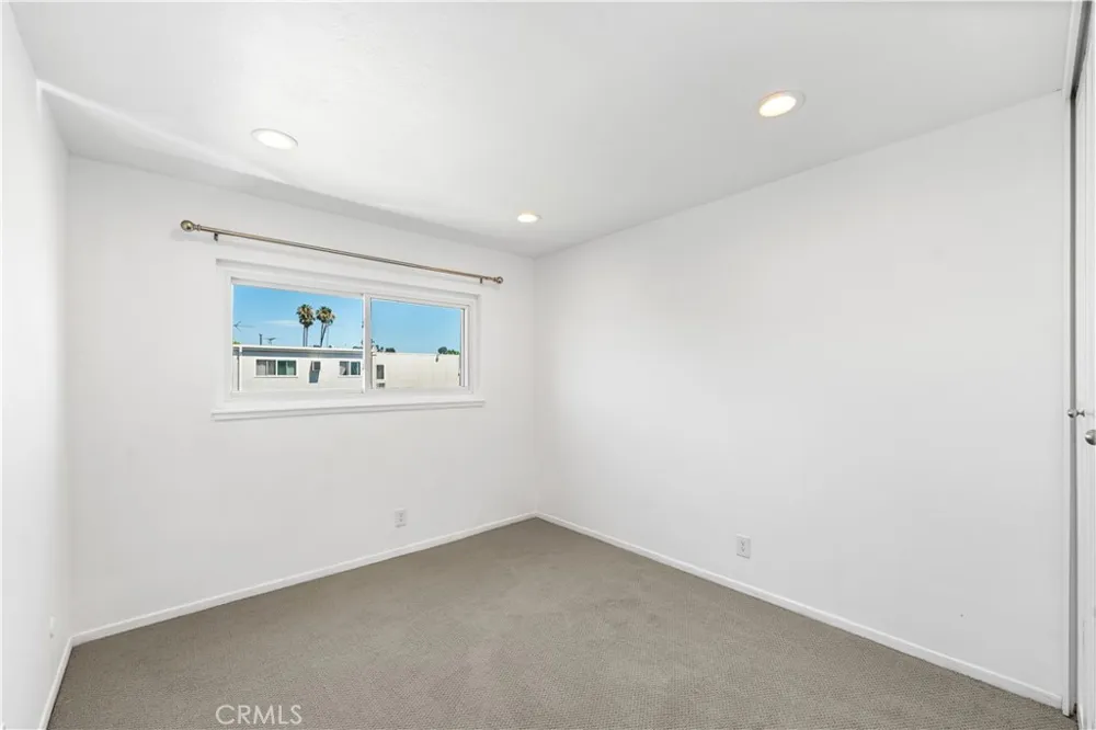 7135 Coldwater Canyon Avenue #16 North Hollywood, CA 91605