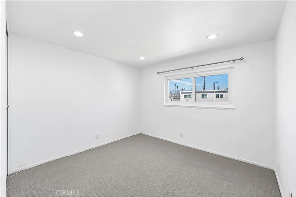 7135 Coldwater Canyon Avenue #16 North Hollywood, CA 91605