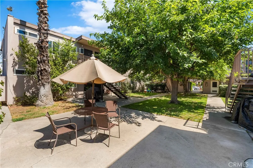 7135 Coldwater Canyon Avenue #16 North Hollywood, CA 91605