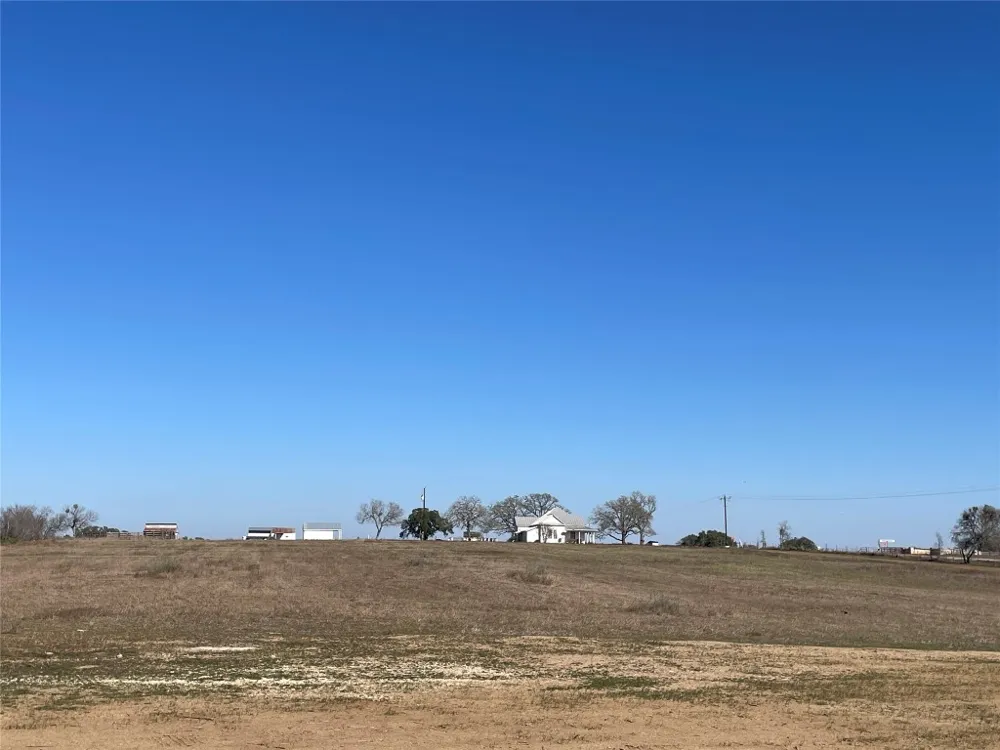 15657 Fm 86 Dale, TX 78616