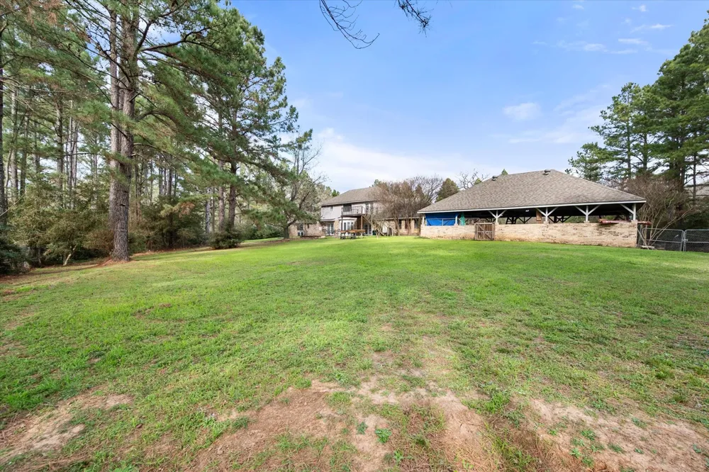 6951 E County Road 315 Buffalo, TX 75831