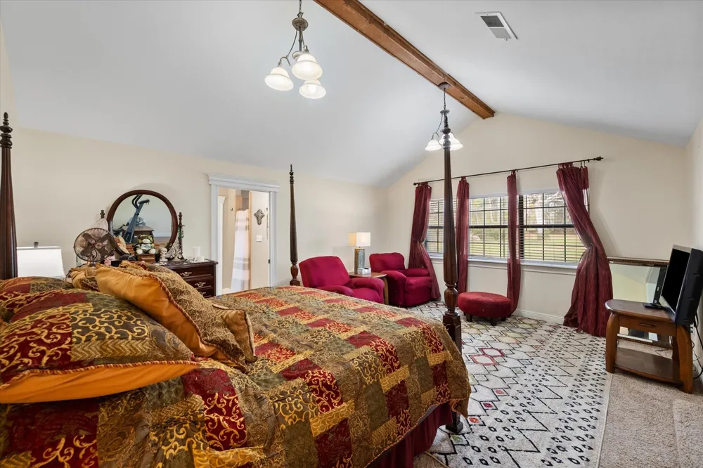 6951 E County Road 315 Buffalo, TX 75831