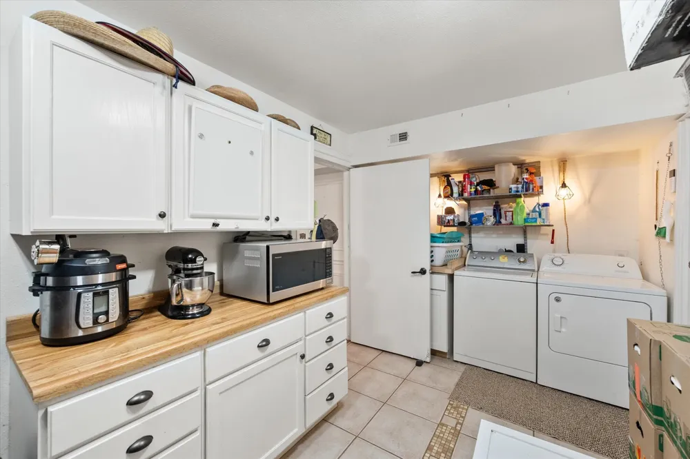 6951 E County Road 315 Buffalo, TX 75831