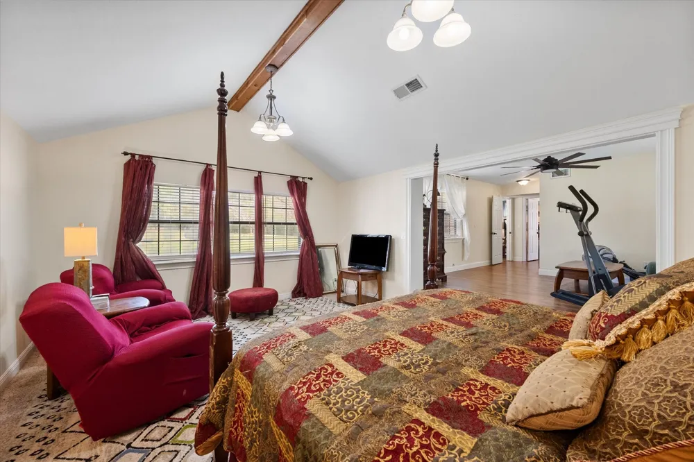 6951 E County Road 315 Buffalo, TX 75831