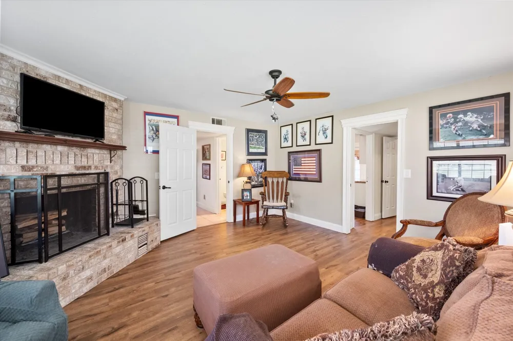 6951 E County Road 315 Buffalo, TX 75831