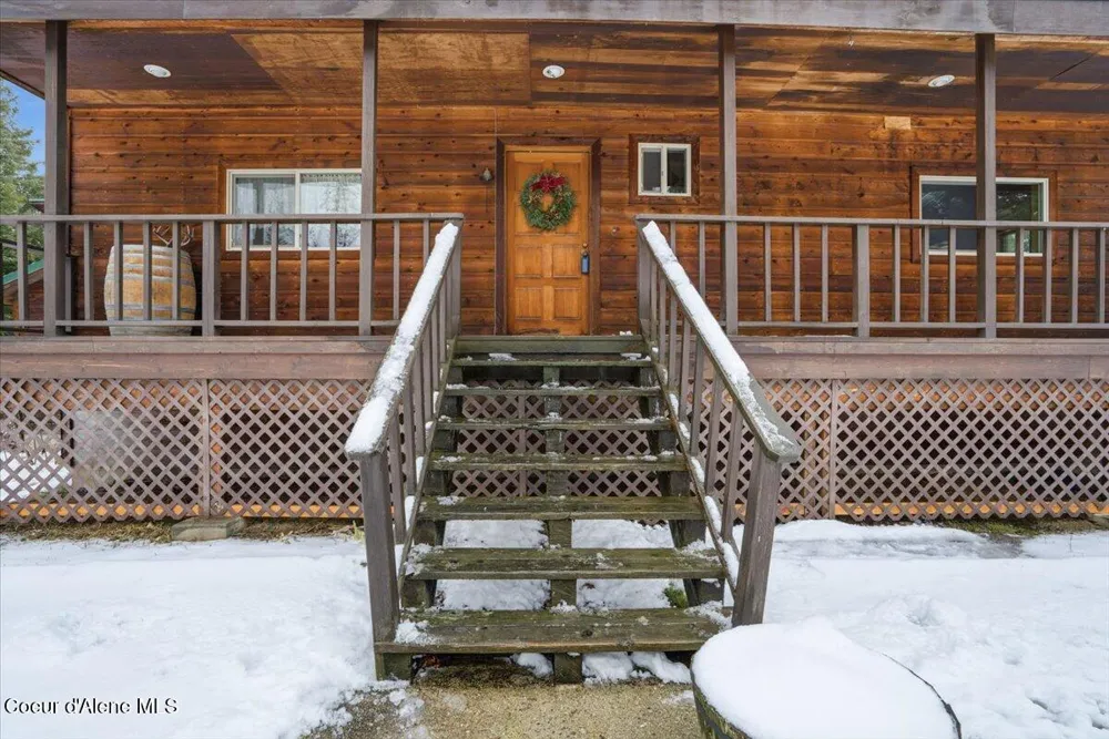2495 Hoo Doo Loop Oldtown, ID 83822