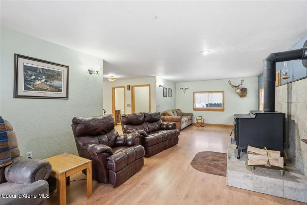 2495 Hoo Doo Loop Oldtown, ID 83822