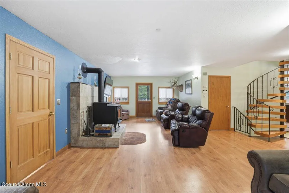 2495 Hoo Doo Loop Oldtown, ID 83822