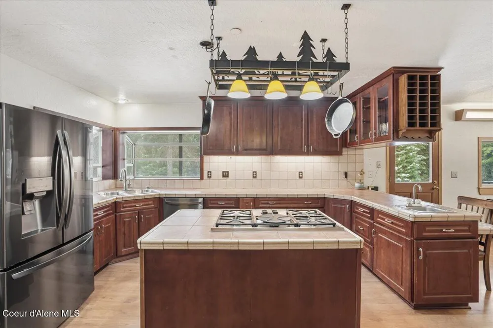 2495 Hoo Doo Loop Oldtown, ID 83822