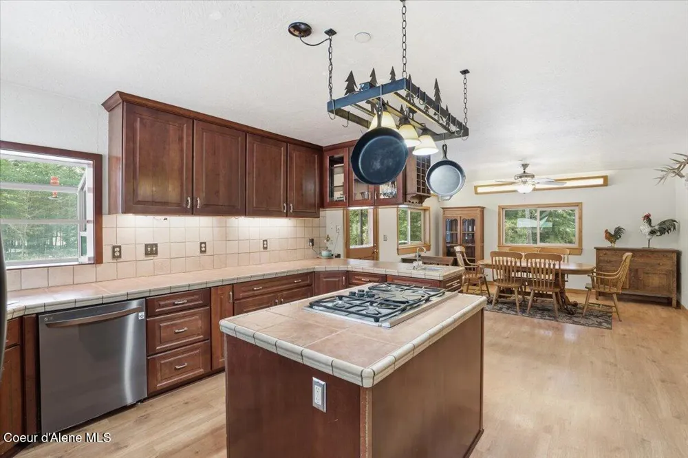2495 Hoo Doo Loop Oldtown, ID 83822