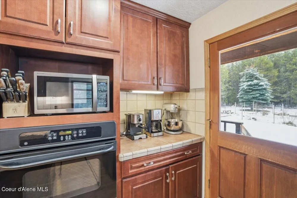 2495 Hoo Doo Loop Oldtown, ID 83822
