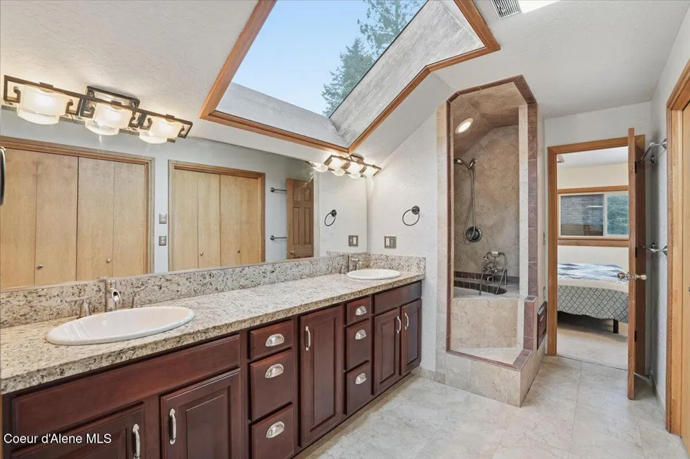 2495 Hoo Doo Loop Oldtown, ID 83822
