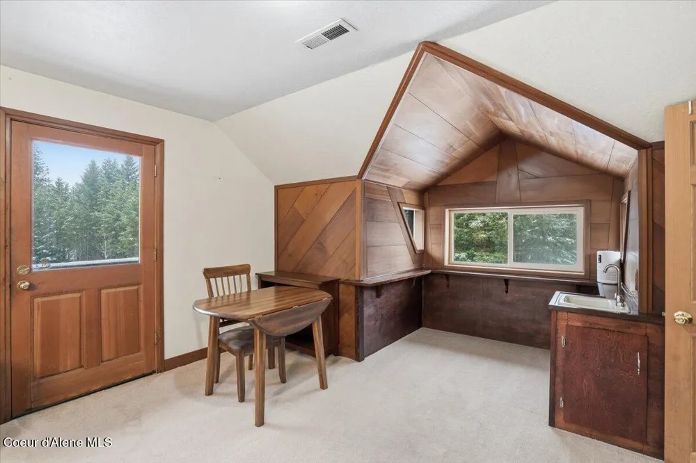2495 Hoo Doo Loop Oldtown, ID 83822