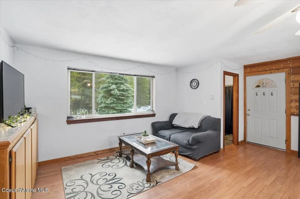 2495 Hoo Doo Loop Oldtown, ID 83822