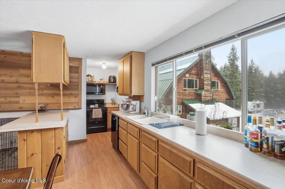 2495 Hoo Doo Loop Oldtown, ID 83822