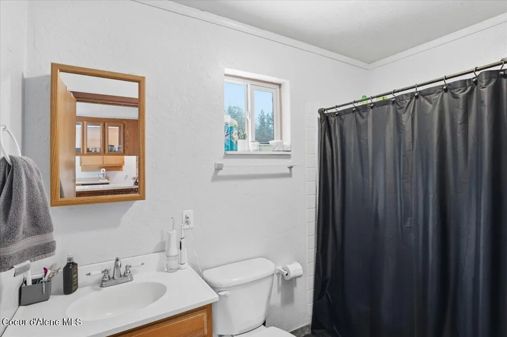 2495 Hoo Doo Loop Oldtown, ID 83822
