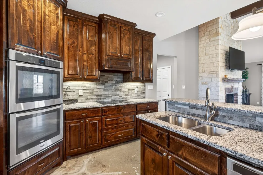 1081 County Road 3591 Paradise, TX 76073