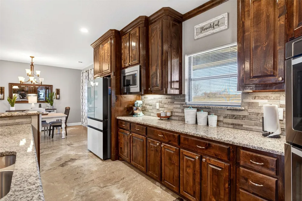 1081 County Road 3591 Paradise, TX 76073
