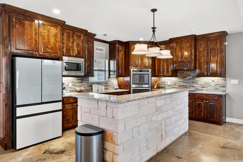 1081 County Road 3591 Paradise, TX 76073