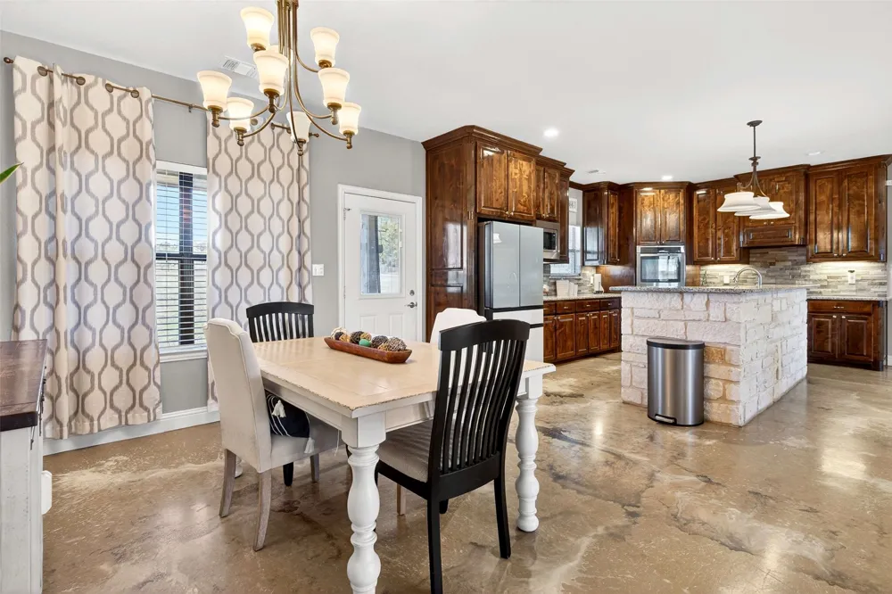 1081 County Road 3591 Paradise, TX 76073