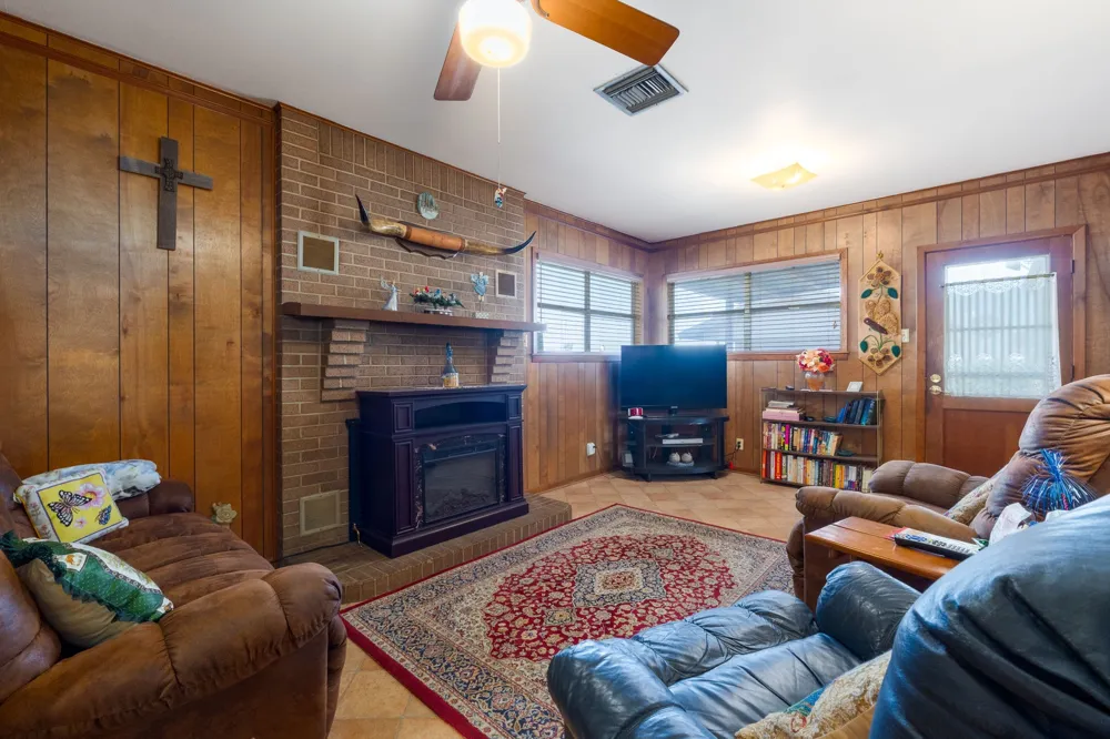 1003 Ridge St Lampasas, TX 76550