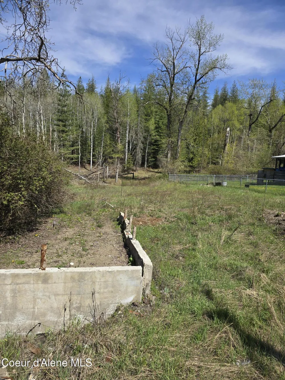 821 Lower Page Road Smelterville, ID 83868