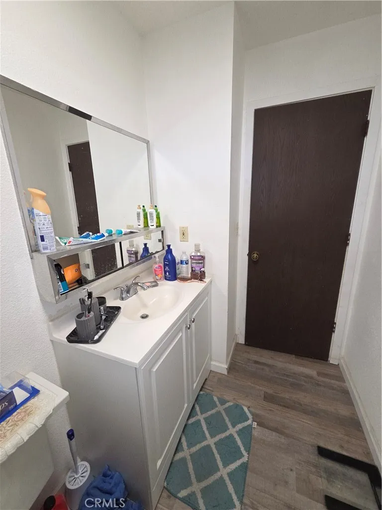 573 North Street Corning, CA 96021