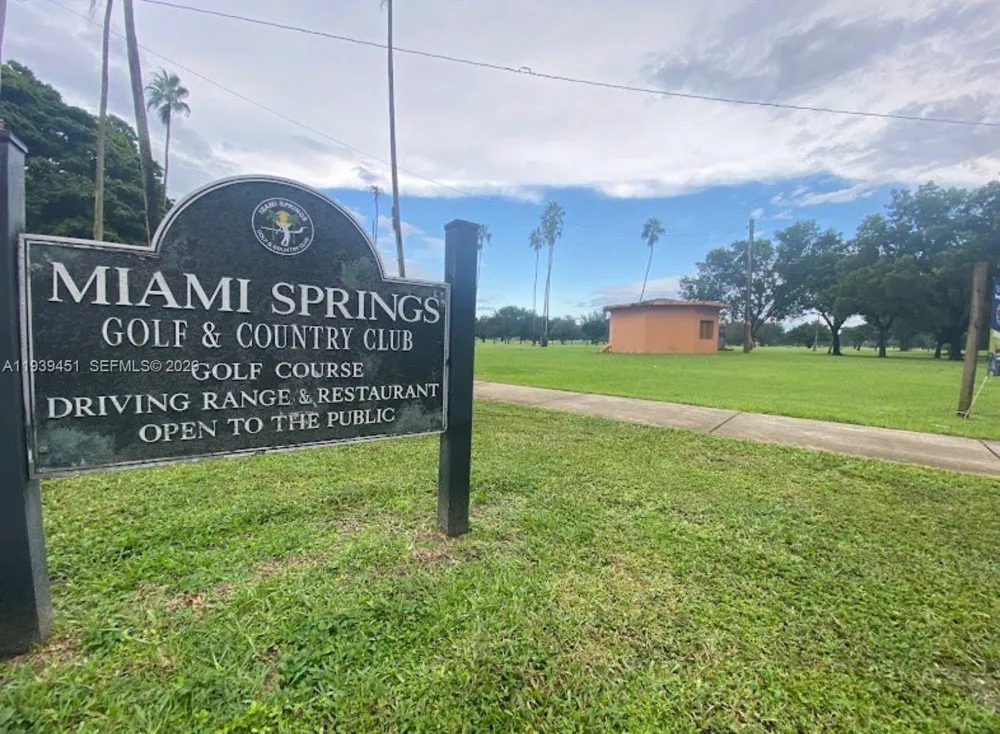 409 De Leon Dr Miami Springs, FL 33166