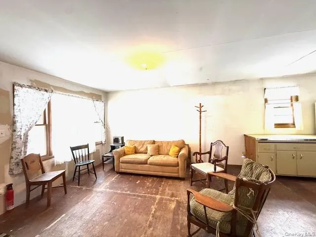 195 W Mohican Trail Glen Spey, NY 12737