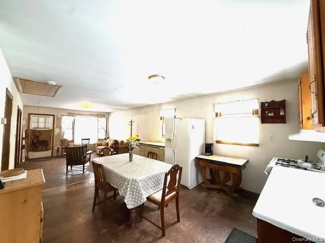 195 W Mohican Trail Glen Spey, NY 12737