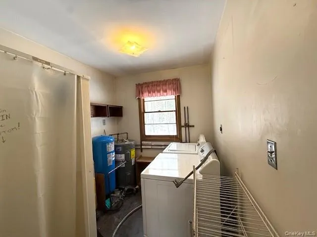 195 W Mohican Trail Glen Spey, NY 12737
