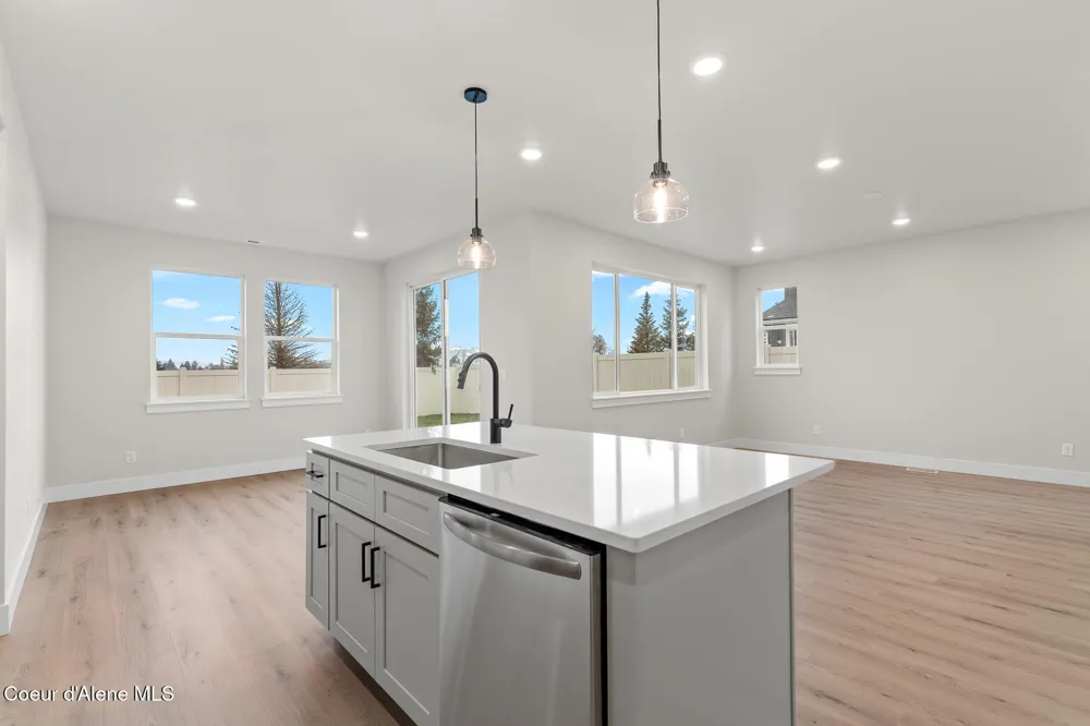 610 MOSCOW STREET Sandpoint, ID 83864