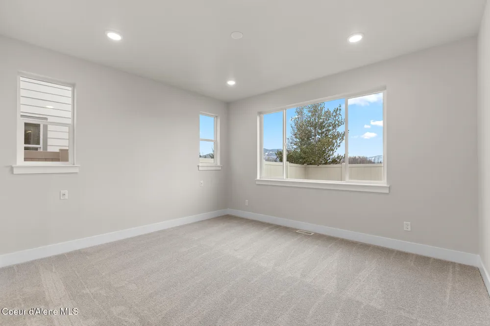 610 MOSCOW STREET Sandpoint, ID 83864