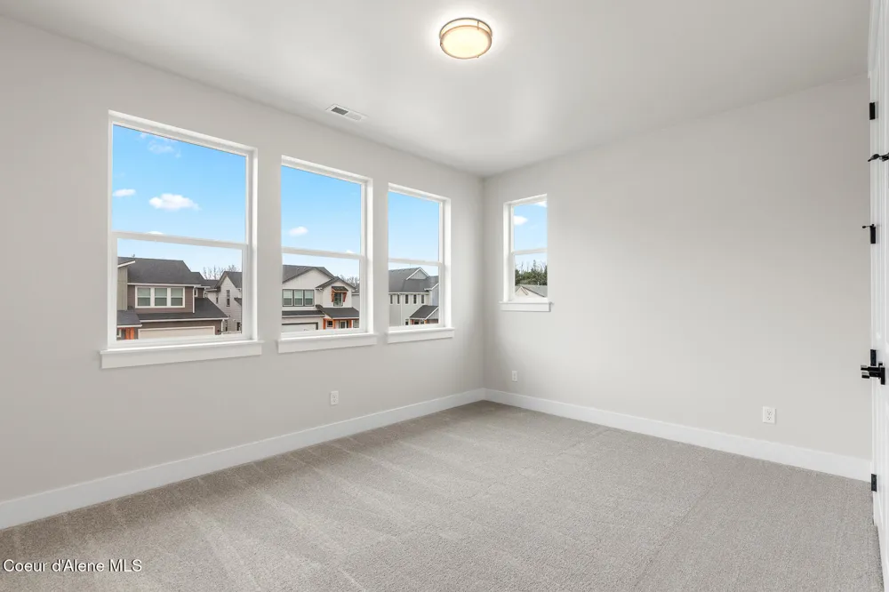 610 MOSCOW STREET Sandpoint, ID 83864