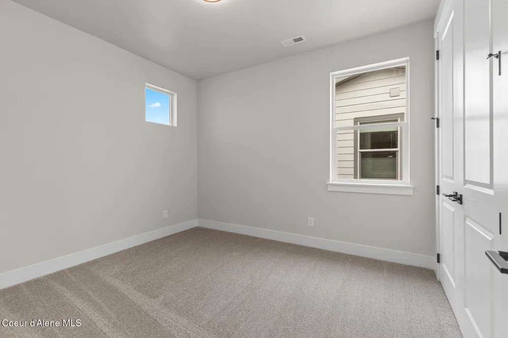 610 MOSCOW STREET Sandpoint, ID 83864