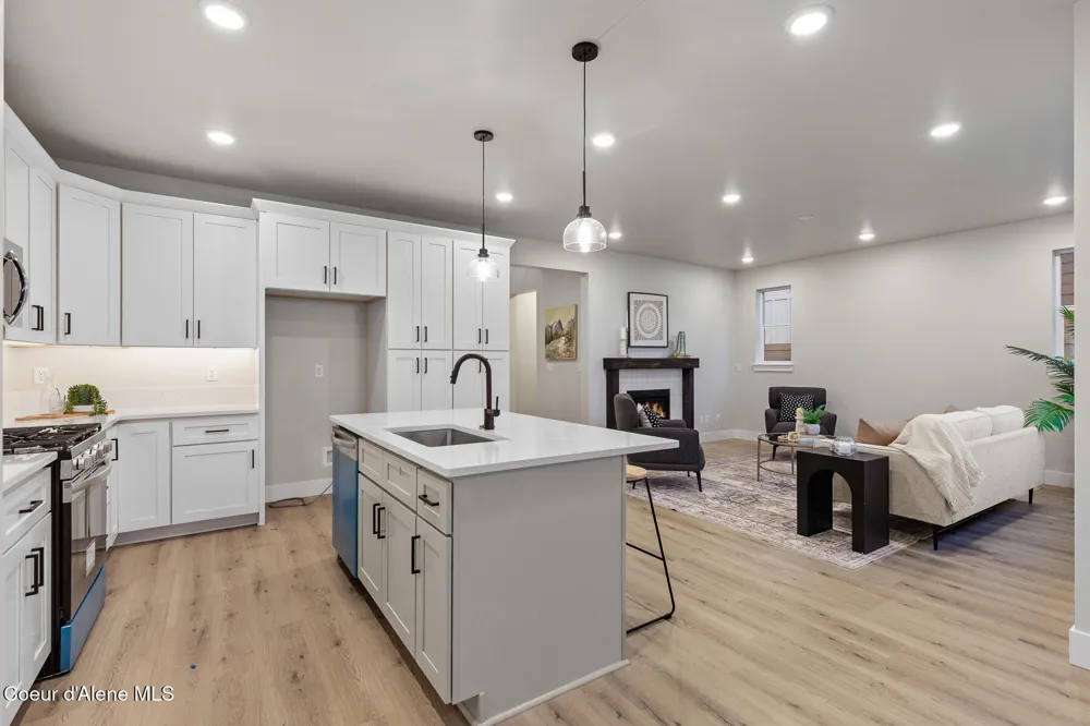 627 MOSCOW STREET Sandpoint, ID 83864