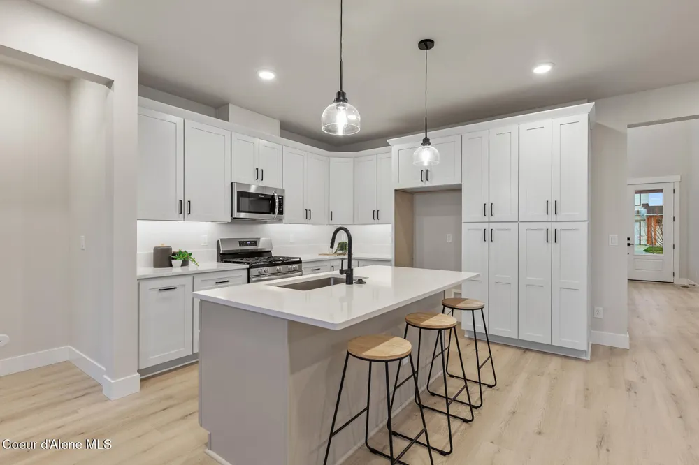 627 MOSCOW STREET Sandpoint, ID 83864