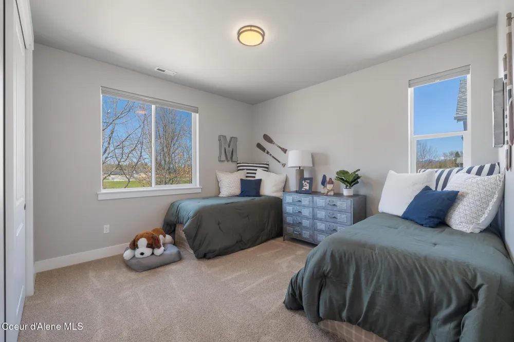 627 MOSCOW STREET Sandpoint, ID 83864