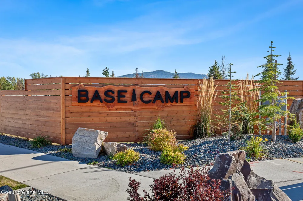 627 MOSCOW STREET Sandpoint, ID 83864