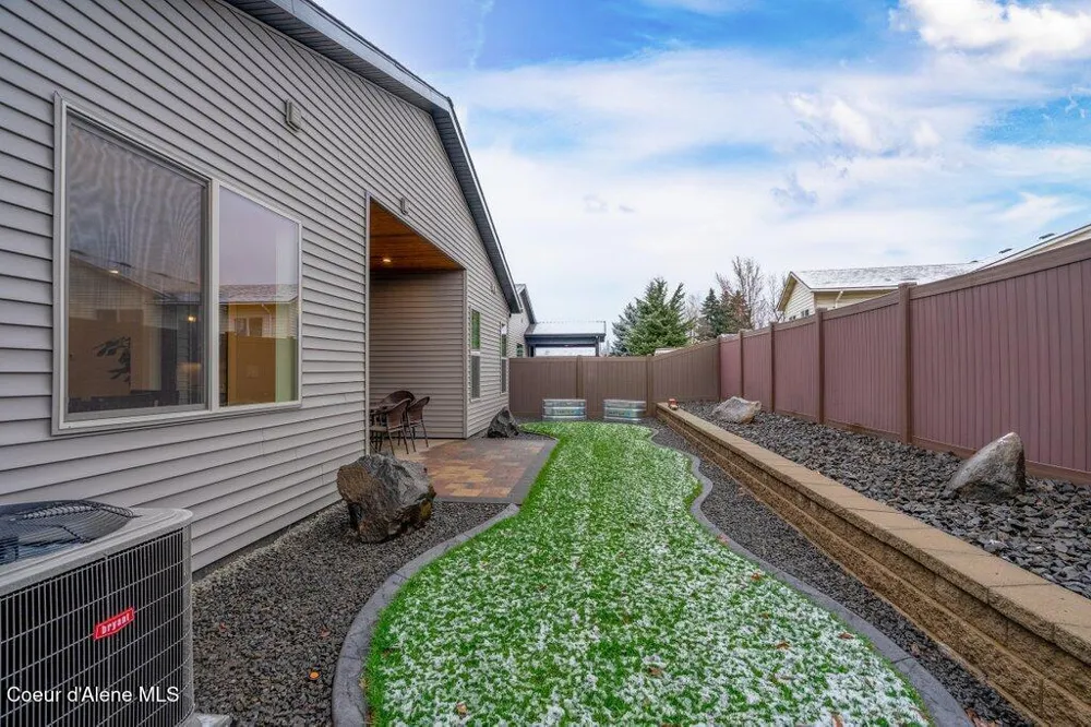 13916 Rainier Loop Rathdrum, ID 83858