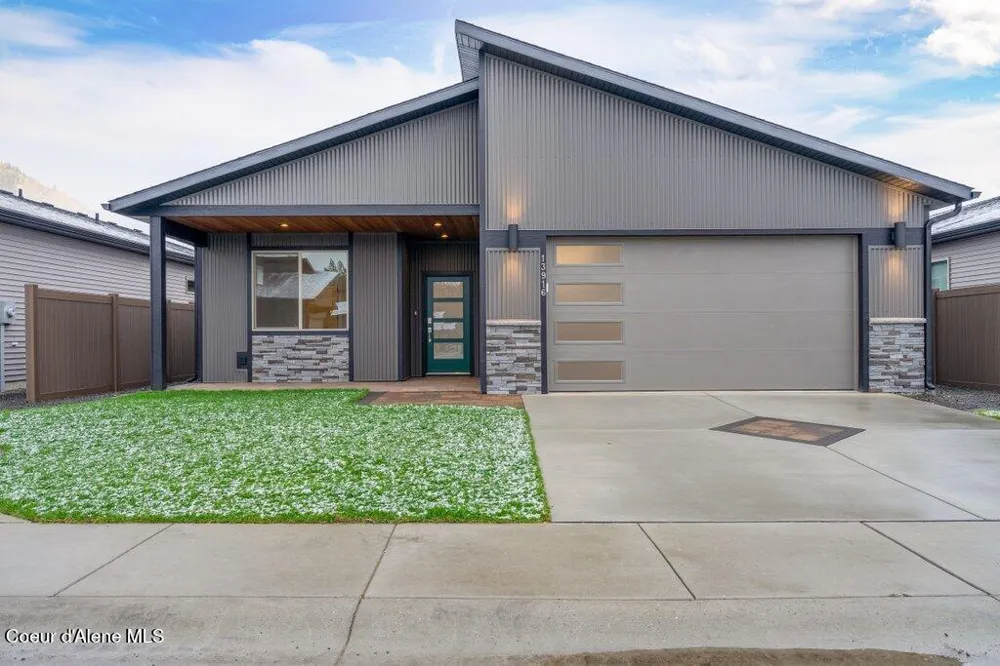 13916 Rainier Loop Rathdrum, ID 83858