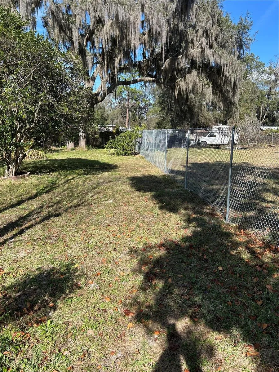 20621 SE HIGHWAY 42 Umatilla, FL 32784