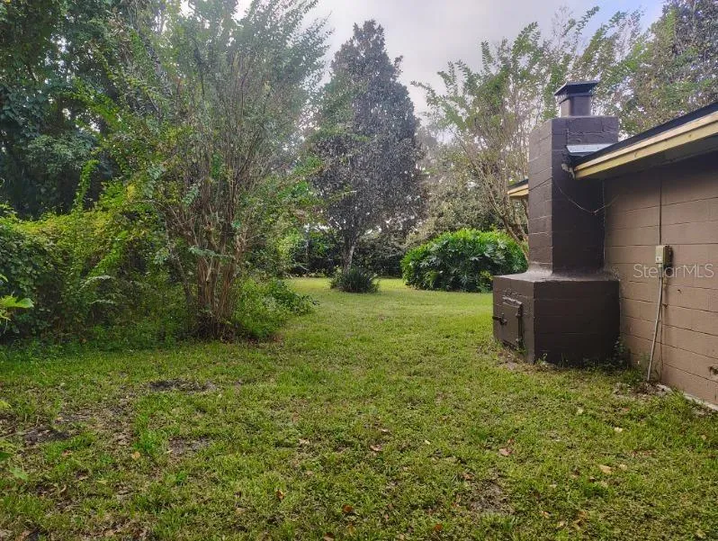 20621 SE HIGHWAY 42 Umatilla, FL 32784