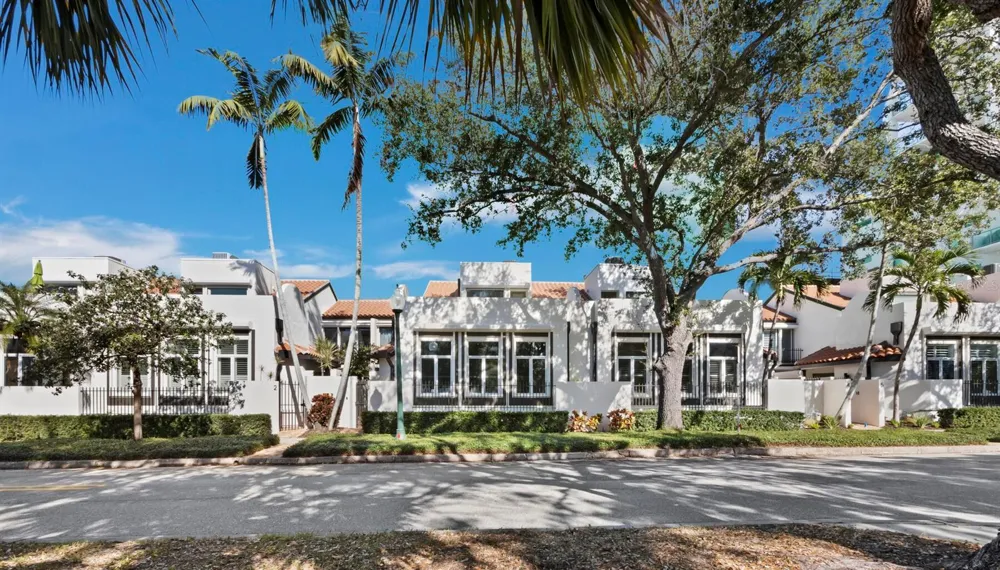 200 COCOANUT AVENUE #7 Sarasota, FL 34236