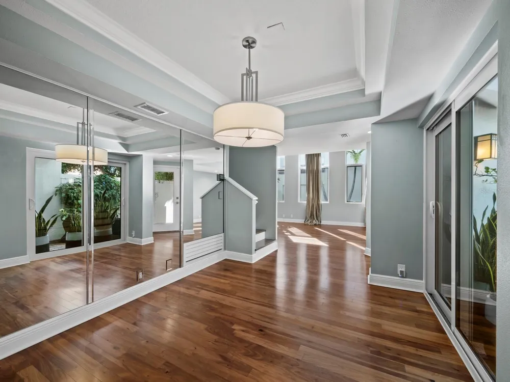 200 COCOANUT AVENUE #7 Sarasota, FL 34236