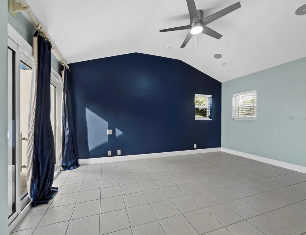 200 COCOANUT AVENUE #7 Sarasota, FL 34236